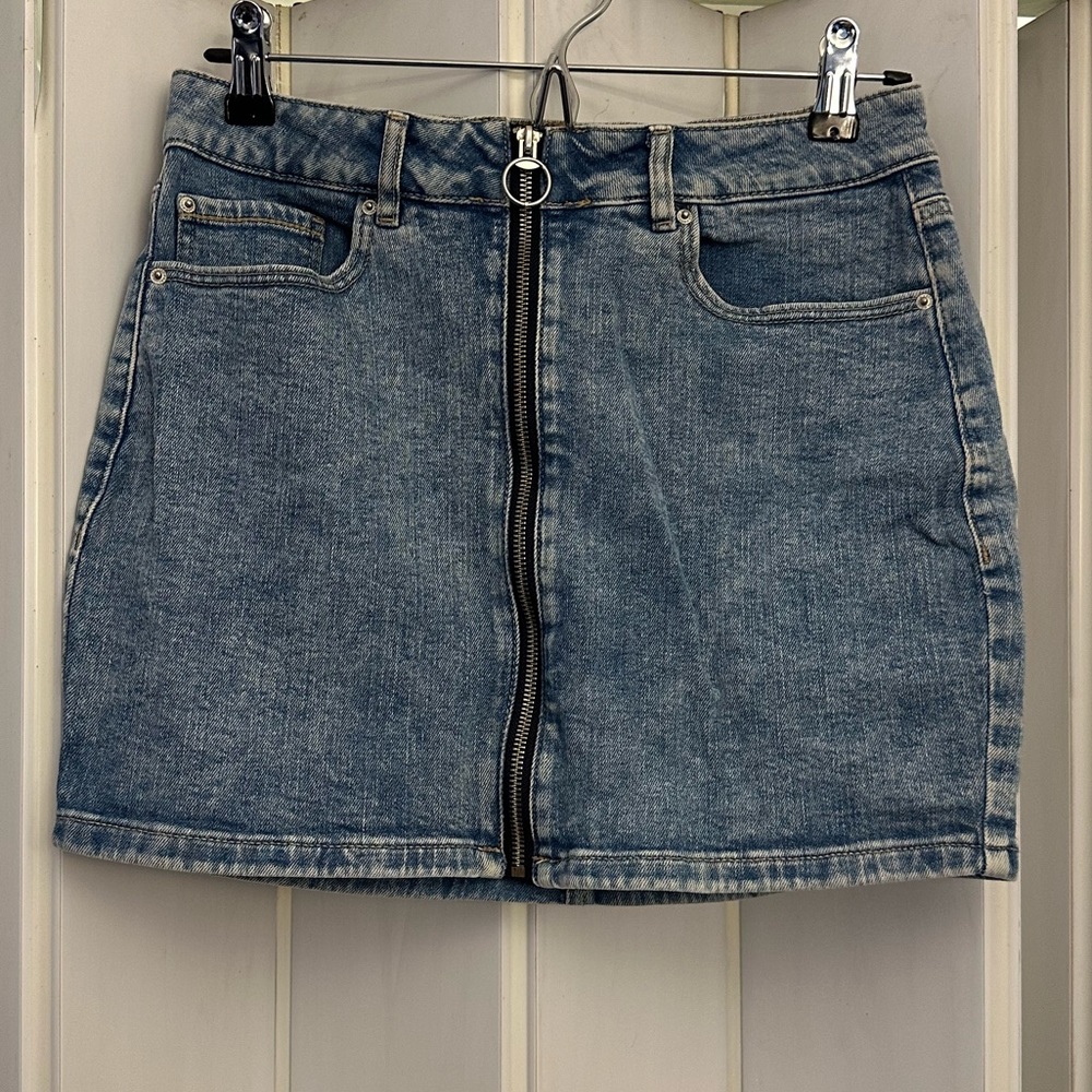 Light wash denim skirt
